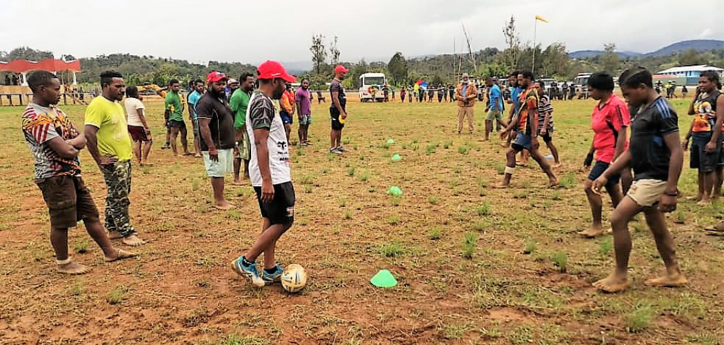 PNG Rugby Football League conducts Coaching Clinic in Komo, Hela Province