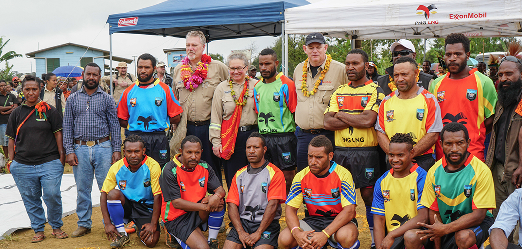 PNG LNG backs Komo Rugby League Association with official Jerseys